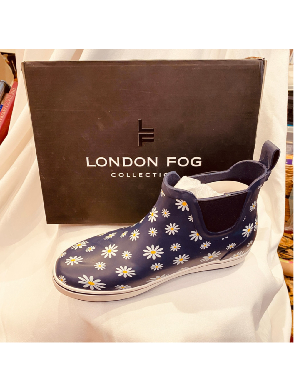 Women's London Fog Navy Daisy Rain Boot Size 10 Right Foot Only, Single Boot